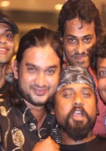 2008_Happy hours